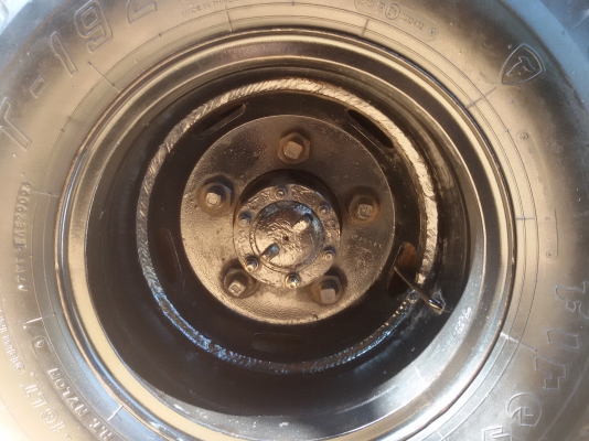 ขาย 6 ล้อ ISUZU NKR110 แรงม้า รถห้างแท้ๆสวยมากๆ((ลูกค้าอ.บัวใหญ่ โคราชซื้อเงินสดนำรถกลับถึงบ้านเรียบร้อยแล้ว)NKR58LU5M)เพอร์เฟ็กทั้งคัน เกียร์สั้นแท้จากศูนย์ ดั้มหัวได้ เครื่องแน่นมาก แห้ง แรงดีสุดๆ (4BE1ฝาดำ) แซสซีสวยๆเยี่ยมเหมือนรถใหม่ รถวิ่งดีขับขี่ง่า