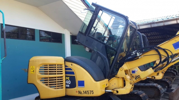 kOMATSU PC40MR-2 เก่าญี่ปุ่น สวยจัด 650,000 คับ kOMATSU PC40MR-2 เก่าญี่ปุ่น สวยจัด 650,000 คับ