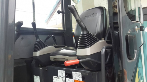 kOMATSU PC40MR-2 เก่าญี่ปุ่น สวยจัด 650,000 คับ kOMATSU PC40MR-2 เก่าญี่ปุ่น สวยจัด 650,000 คับ