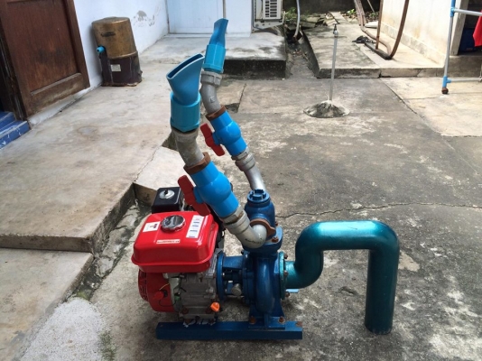 เครื่องยนต์ 4 จังหวะ คาวาม่า 6.5 แรง ต่อชนแท่นรดน้ำ ย่งเส็งเชียง อุปกรณ์ครบชุดพร้อมใช้งาน รายละเอียดตามรูป สภาพใหม่มาก ซื้อมาใช้ไม่กี่ครั้ง ตอนนี้ใช้ไฟฟ้าได้แล้วจึงเปลี่ยนไปใช้ไดโว่แทน ราคาต่อรองใด้