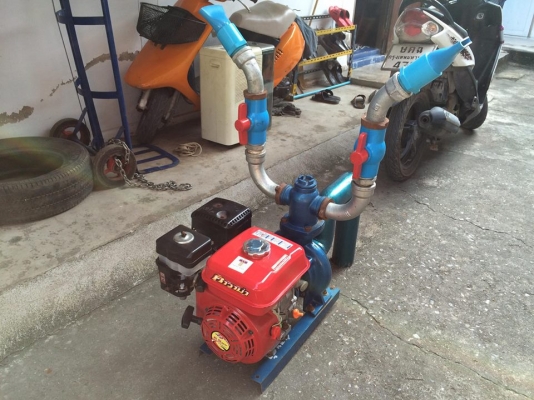 เครื่องยนต์ 4 จังหวะ คาวาม่า 6.5 แรง ต่อชนแท่นรดน้ำ ย่งเส็งเชียง อุปกรณ์ครบชุดพร้อมใช้งาน รายละเอียดตามรูป สภาพใหม่มาก ซื้อมาใช้ไม่กี่ครั้ง ตอนนี้ใช้ไฟฟ้าได้แล้วจึงเปลี่ยนไปใช้ไดโว่แทน ราคาต่อรองใด้