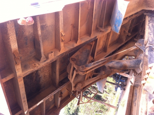 ( เปิดขายอีกรอบ ) HINO F17 วางเครื่อง HO7D  สองเพลา กระบะเหล็กดั๊ม เบรคทิฟฟี่