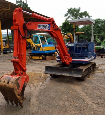 KOBOTA KH-030 ขนาดpc-30 (มีVDOให้ชม)รถเก่านอกมีเอกสารใบอินวอย ติดต่อ 085-5632278 (ราคาต่อรองได้) KOBOTA KH-030 ขนาดpc-30 (มีVDOให้ชม)รถเก่านอกมีเอกสารใบอินวอย ติดต่อ 085-5632278 (ราคาต่อรองได้)