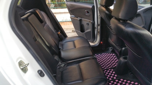 ขายโตโยต้า ยาริส ตัวTOP S limited ปุ่มสตาร์ท เครื่อง1.5 เกียร์ออโต้ พวงมาลัยมัลติฟังชั่น