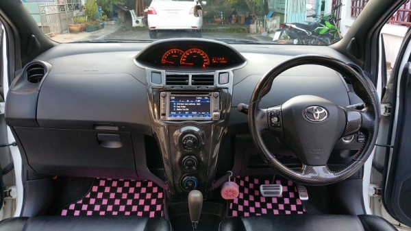 ขายโตโยต้า ยาริส ตัวTOP S limited ปุ่มสตาร์ท เครื่อง1.5 เกียร์ออโต้ พวงมาลัยมัลติฟังชั่น