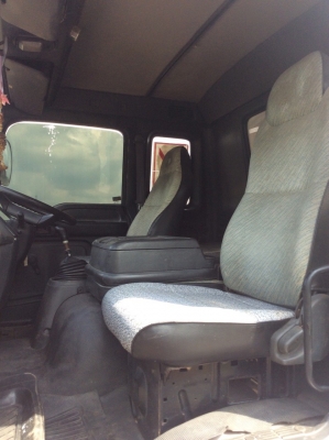 ISUZU DECA EURO1 6 ล้อ (รถวิ่งหมู) ยาว 6.5 ม. คอกเลส เครื่อง195แรง (6HH1) เครื่องดี ครัทซีสวย ยางใหม่ ขาย 750,000บาท (ศุภากร 081-1903107, 081-4252943)