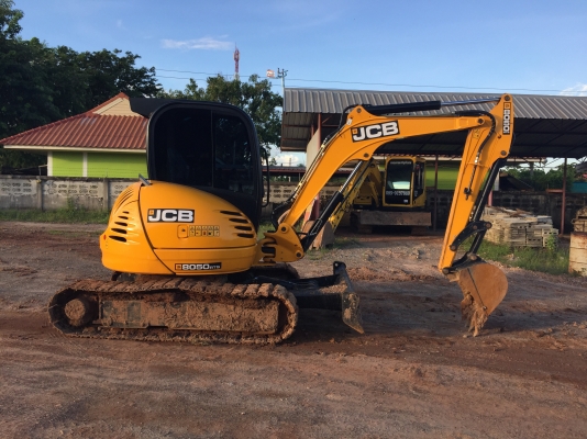 ขายดาวน์ 300,000 รถขุด5ตันjcb ชั่วโมงน้อยมาก สภาพดี สนใจโทร 0988461868เจี้ยบค่ะ