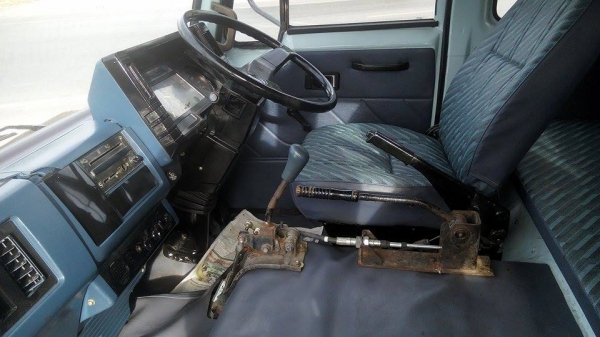 สิบล้ออีซูซุ เครื่อง210 แรงม้า กะบะเลส 830000 มีไฟแนนท์