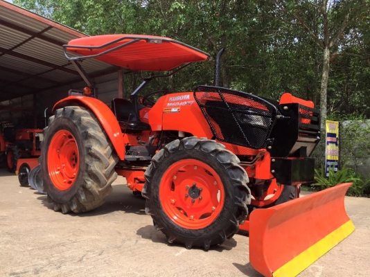 ขายรถไถ Kubota M6040SU (4WD) พร้อมดันหน้า ผานบุกเบิกช้าง รถสวย เครื่องดี พร้อมใช้งานครับ ขายรถไถ Kubota M6040SU (4WD) พร้อมดันหน้า ผานบุกเบิกช้าง รถสวย เครื่องดี พร้อมใช้งานครับ