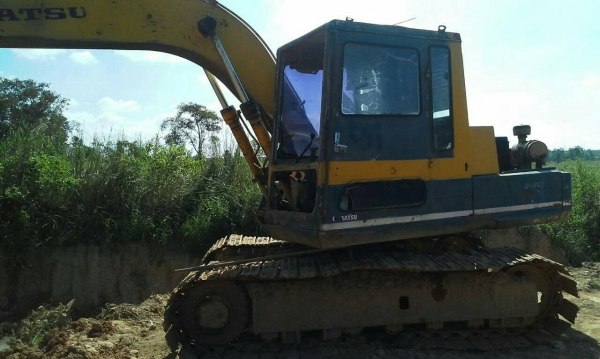 KOMATSU 100-3 รถขายตามสภาพต้องเช็คปั้ม เครื่องดี ช่วงล่างพอใช้ คุ้มครับ