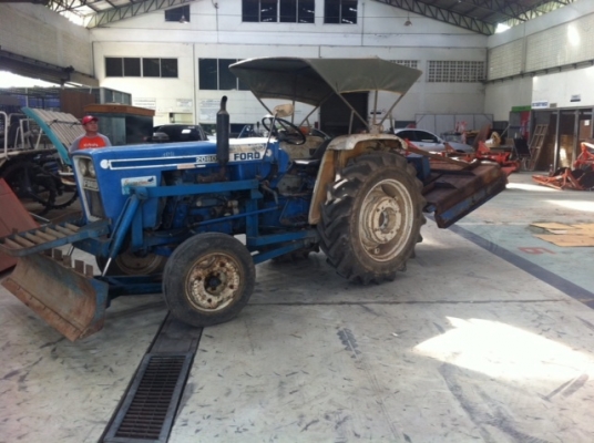 ขายด่วนรถFord2080มือ2+ดันหน้า