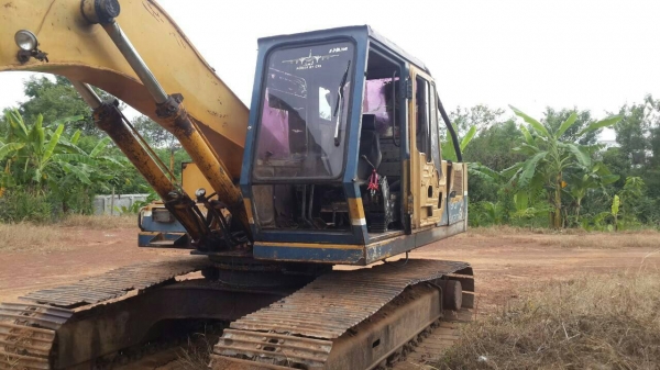KOBELCO MARK 1 SK200 รถพร้อมใช้ ทำงานได้ดี ปั้มเค 3 วี ราคาสุดคุ้มครับ KOBELCO MARK 1 SK200 รถพร้อมใช้ ทำงานได้ดี ปั้มเค 3 วี ราคาสุดคุ้มครับ