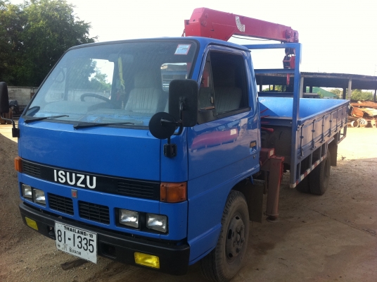 Isuzu NKR 110 เทรน Unic 2 ชัก 3 ท่อน ยางใหม่ 6 เส้น สภาพพร้อมใช้