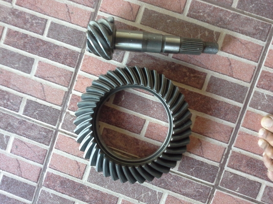 ขายเฟืองกระดกจานบายสีเดือยหมู 8/39 toyota