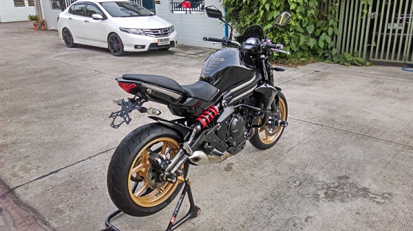 ขาย Kawasaki er6n ปี2012 สภาพสวยมีของแต่งพร้อมใช้ครับ