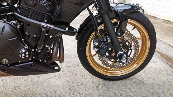 ขาย Kawasaki er6n ปี2012 สภาพสวยมีของแต่งพร้อมใช้ครับ