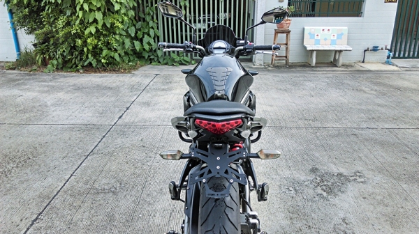 ขาย Kawasaki er6n ปี2012 สภาพสวยมีของแต่งพร้อมใช้ครับ