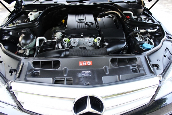 2010BENZ C200 AVANTGARDE ตัวTOPมีอแรกออกศูนย์ราชครู เจ้าของขายเอง