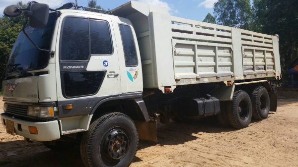 ขายสิบล้อ Hino FM 3 H  2 เพลา ดรั้ม เครื่อง 195   แรง เอกสารพร้อมโอน สภาพสวยไม่มีที่ติ สนใจ 0810604538