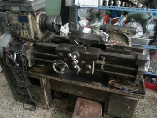 ขายเครื่องกลึง4ฟุต2เพลาใต้หวันราคาถูกครับไฟ220