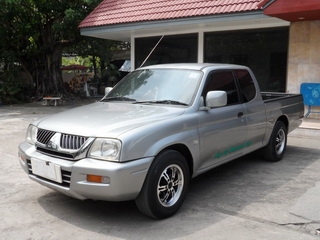 MITSUBISHI STRADA MEGA CAB 2.5 MT ปี 2003 รถสวยพร้อมใช้  T.086-527-9533