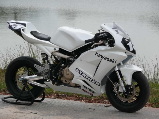รับแต่ง MSX KSR ให้เป็นตัว สปอร์ตใส่แฟริ่ง สนาม มีให้เลือก 3 แบบ รับแต่ง MSX KSR ให้เป็นตัว สปอร์ตใส่แฟริ่ง สนาม มีให้เลือก 3 แบบ