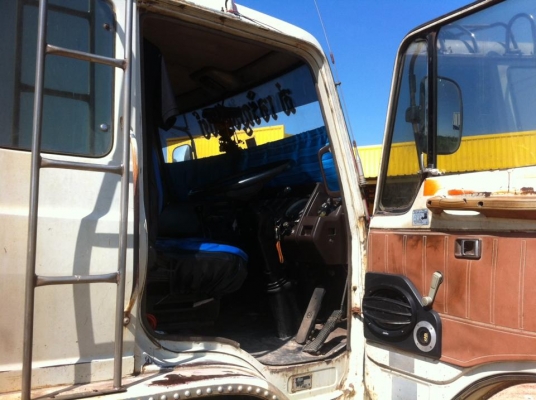 ขาย 10 ล้อ ดั้ม Hino รุ่น F18  2 เพลา  พร้อมใช้งาน แอร์เย็นฉ่ำ พวงมาลัยเพาเวอร์