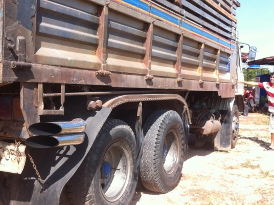 ขาย 10 ล้อ ดั้ม Hino รุ่น F18  2 เพลา  พร้อมใช้งาน แอร์เย็นฉ่ำ พวงมาลัยเพาเวอร์