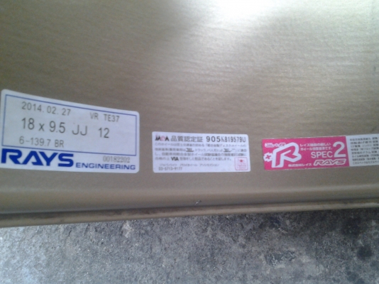 ขายล้อแม็กชิ่ง ขอบ18 5รู พร้อมยาง