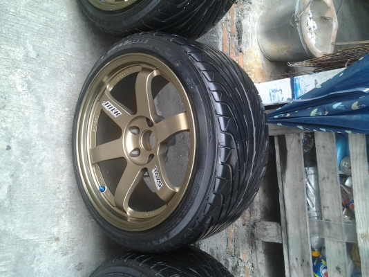 ขายล้อแม็กชิ่ง ขอบ18 5รู พร้อมยาง