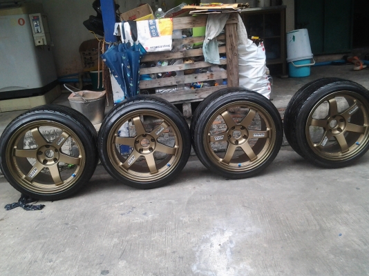 ขายล้อแม็กชิ่ง ขอบ18 5รู พร้อมยาง