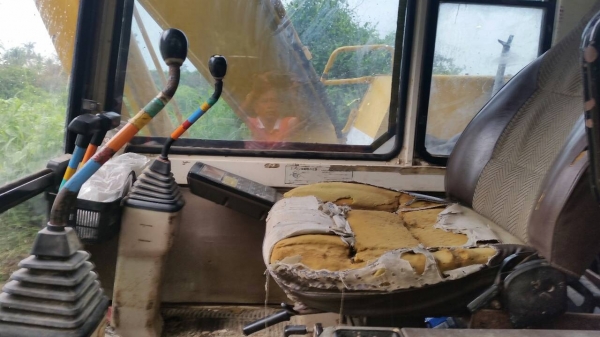 รายรถแบคโฮ Komutsu PC120-5