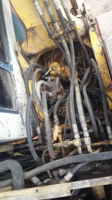 ขายรถแบ็คโค 120-5บูมเดิม เฟรมสวย เครื่องดี ไฟฟ้าตัด เอกสารใบซื้อขาย สภาพพร้อมลงทำงาน บุ้งกี๋2ชุด เอวดี ปั๊มแห้ง ขายรถแบ็คโค 120-5บูมเดิม เฟรมสวย เครื่องดี ไฟฟ้าตัด เอกสารใบซื้อขาย สภาพพร้อมลงทำงาน บุ้งกี๋2ชุด เอวดี ปั๊มแห้ง