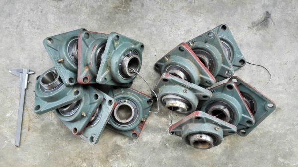 *** เหลือ 6 ตัว *** ตุ๊กตาหน้าแปลน NTN JAPAN ของใหม่ ไม่เคยใช้งาน มี 10 ตัว. *** เหลือ 6 ตัว *** ตุ๊กตาหน้าแปลน NTN JAPAN ของใหม่ ไม่เคยใช้งาน มี 10 ตัว.