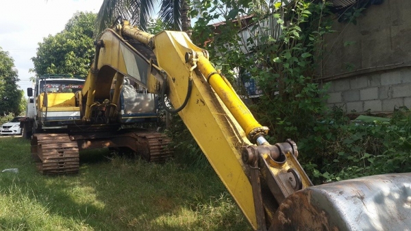 ขายรถขุดโกเบโก้ มาร์คทรี200 เฟรมสวย ช่วงล่างดี เครื่องเดิมปั๊มK3V ใช้งานปกติ ขายรถขุดโกเบโก้ มาร์คทรี200 เฟรมสวย ช่วงล่างดี เครื่องเดิมปั๊มK3V ใช้งานปกติ