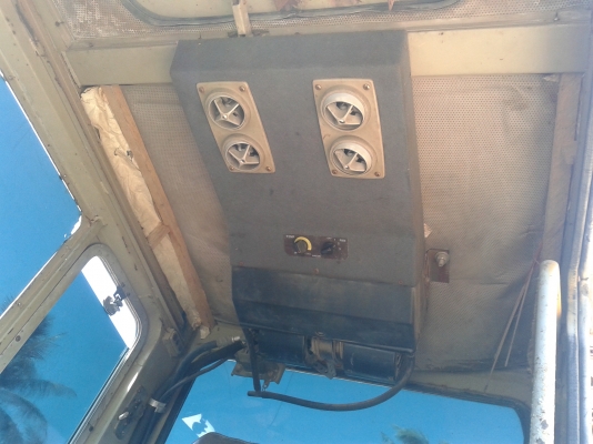 ขายKOMATSU PC 60-5 สภาพดี แรงเร็ว เดิมๆเอกสารเล่มทะบียนพร้อมใช้ ขายKOMATSU PC 60-5 สภาพดี แรงเร็ว เดิมๆเอกสารเล่มทะบียนพร้อมใช้