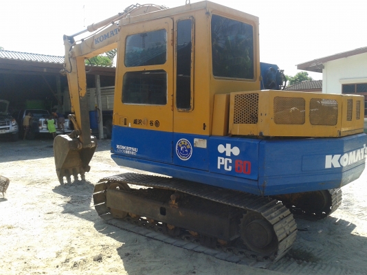 ขายKOMATSU PC 60-5 สภาพดี แรงเร็ว เดิมๆเอกสารเล่มทะบียนพร้อมใช้