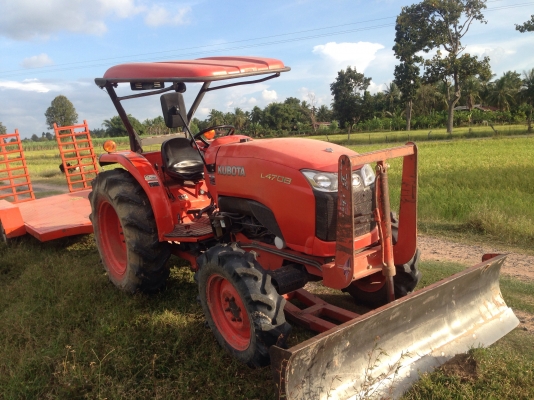 รถไถ KUBOTA L4708 (ราคา385,000 บาท) มีภาพวีดีโอ อายุการใช้งาน 1,576 พร้อมอุปกรณ์ 3 รายการ ผานดันหน้า รถไถ KUBOTA L4708 (ราคา385,000 บาท) มีภาพวีดีโอ อายุการใช้งาน 1,576 พร้อมอุปกรณ์ 3 รายการ ผานดันหน้า