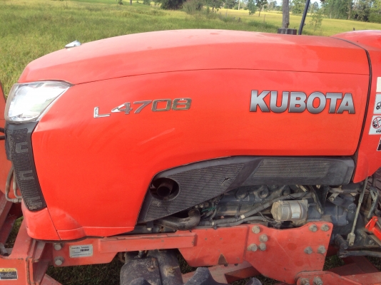 รถไถ KUBOTA L4708 (ราคา385,000 บาท) มีภาพวีดีโอ อายุการใช้งาน 1,576 พร้อมอุปกรณ์ 3 รายการ ผานดันหน้า รถไถ KUBOTA L4708 (ราคา385,000 บาท) มีภาพวีดีโอ อายุการใช้งาน 1,576 พร้อมอุปกรณ์ 3 รายการ ผานดันหน้า