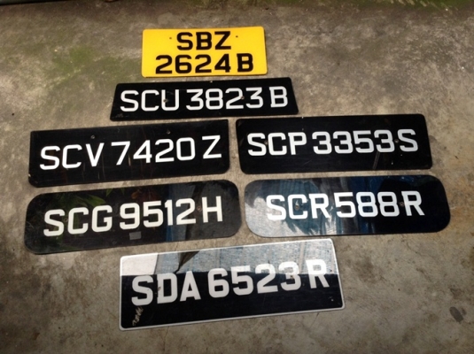 ป้ายทะเบียนรถนอก  ติดเท่ห์  ประดับห้อง  ประดับร้าน  มีริ้วรอยบ้างแนวๆ  แนววินเทจ   แผ่นละ   100.-