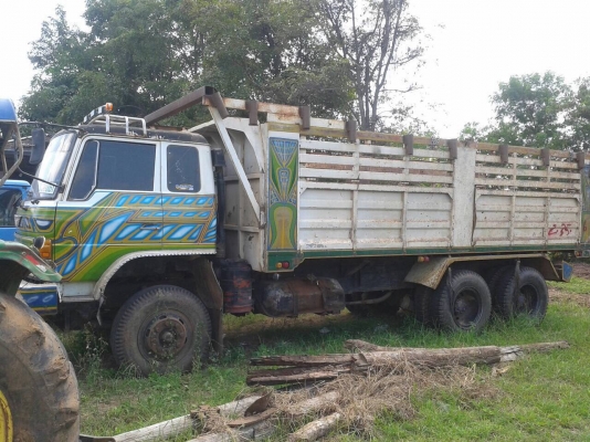 ขาย 10 ล้อดั้ม HINO ZM เครื่อง EK100 260 แรงม้า คัสซีสวยตลอดเส้น มีระบบลำโพงลากพ่วง ยางเต็ม ทะเบียนพร้อมโอน