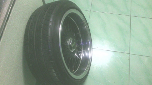 ขาย1.ล้อเรียวEAGLEขอบ17กว้าง8 2.อแด็ปเตอร์(งานเหล็ก) (อลูมิเนียม)3น็อตล้อ6เหลี่ยม