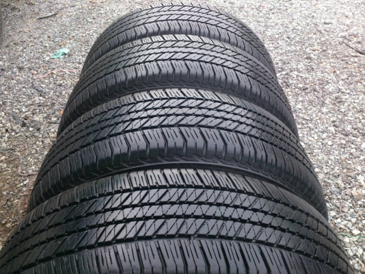 ขายแม็ก TOYOTA VIGO ขอบ17 พร้อมยาง บริดสโตน 265/65R17  ปี12 สวยๆ จำนวน 1 ชุด พร้อมน๊อตแท้ 24 ตัว