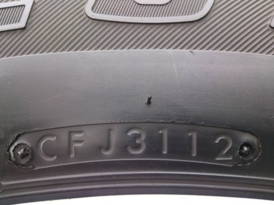 ขายแม็ก TOYOTA VIGO ขอบ17 พร้อมยาง บริดสโตน 265/65R17  ปี12 สวยๆ จำนวน 1 ชุด พร้อมน๊อตแท้ 24 ตัว