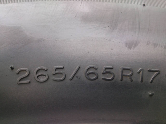 ขายแม็ก TOYOTA VIGO CHAMP ขอย17 พร้อมยาง มิชลิน 265/65R17 ปี12 สวยๆ จำนวน 1 ชุด พร้อมน๊อตแท้ 24 ตัว