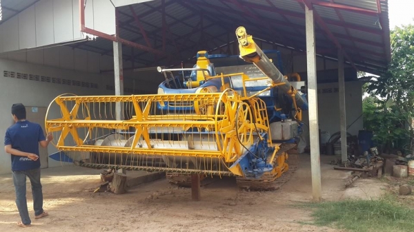 ขายรถเกี่ยวข้าวไอ้หนุ่มไวไฟ เครื่องอีซูซุ210โบ ตัวเดิน12 สภาพเช็คพร้อมลงงาน เครื่องดี ปั๊มแห้ง เอกสารอินวอยซ์ ขายรถเกี่ยวข้าวไอ้หนุ่มไวไฟ เครื่องอีซูซุ210โบ ตัวเดิน12 สภาพเช็คพร้อมลงงาน เครื่องดี ปั๊มแห้ง เอกสารอินวอยซ์