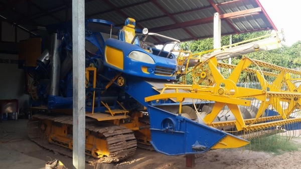 ขายรถเกี่ยวข้าวไอ้หนุ่มไวไฟ เครื่องอีซูซุ210โบ ตัวเดิน12 สภาพเช็คพร้อมลงงาน เครื่องดี ปั๊มแห้ง เอกสารอินวอยซ์ ขายรถเกี่ยวข้าวไอ้หนุ่มไวไฟ เครื่องอีซูซุ210โบ ตัวเดิน12 สภาพเช็คพร้อมลงงาน เครื่องดี ปั๊มแห้ง เอกสารอินวอยซ์