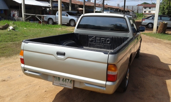 รถไม่เคยชนเดิมบางทั้งคัน สีสวยเงางาม เครื่องดีไม่มีไอ ช่วงล่างดี คัสซีสวย ไม่ผุไม่แดง เกียร์เฟืองท้ายดี แอร์เย็นฉ่ำ ภายในสวย แม็ค16ยางดี ภาษีปี59 เล่มพร้อมโอน