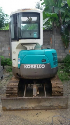 ขายรถแบคโฮ KOBELCO SK40 มีเก๋งพร้อม ราคา 390000