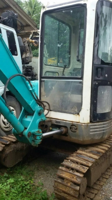 ขายรถแบคโฮ KOBELCO SK40 มีเก๋งพร้อม ราคา 390000